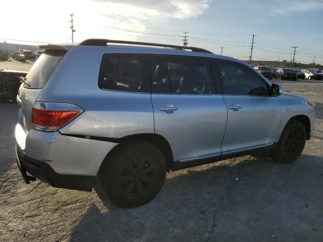 Photo 3 from auction – 2011 TOYOTA HIGHLANDER with VIN 5TDZA3EH3BS015595