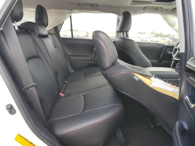 Photo 11 from auction – 2020 TOYOTA 4RUNNER SR with VIN JTEBU5JRXL5818202