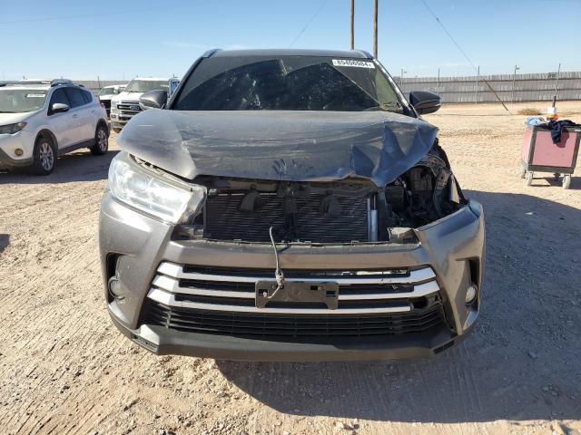 Photo 5 from auction – 2018 TOYOTA HIGHLANDER with VIN 5TDJZRFH2JS542579