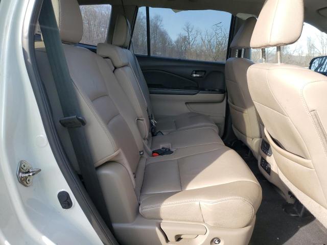 Photo 11 from auction – 2017 HONDA PILOT TOUR with VIN 5FNYF6H97HB004096