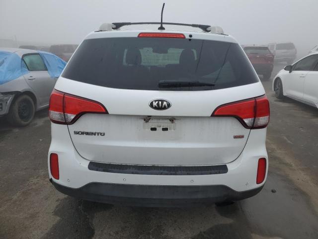 Photo 6 from auction – 2015 KIA SORENTO LX with VIN 5XYKT4A67FG589576