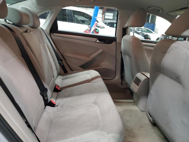 Photo 10 from auction – 2014 VOLKSWAGEN PASSAT S with VIN 1VWAH7A34EC019085