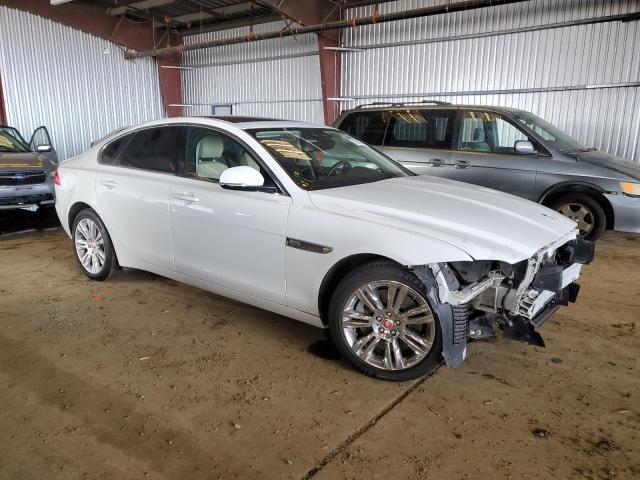 Photo 4 from auction – 2016 JAGUAR XF PREMIUM with VIN SAJBD4BV9GCY06409