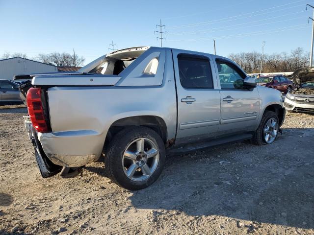 Photo 3 from auction – 2011 CHEVROLET AVALANCHE with VIN 3GNTKFE3XBG313673