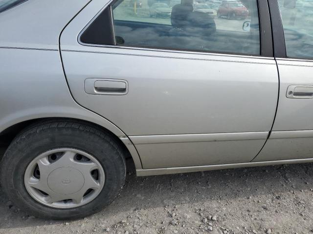 Photo 10 from auction – 2000 TOYOTA CAMRY CE with VIN 4T1BG22K0YU011126