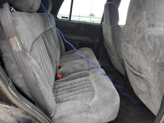 Photo 10 from auction – 2001 CHEVROLET BLAZER with VIN 1GNDT13W212212474