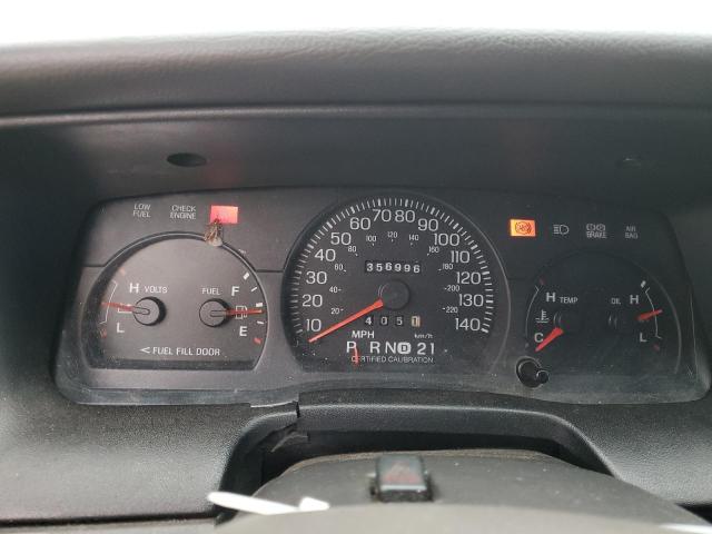 Photo 9 from auction – 2005 FORD CROWN VICT with VIN 2FAHP71W35X134798