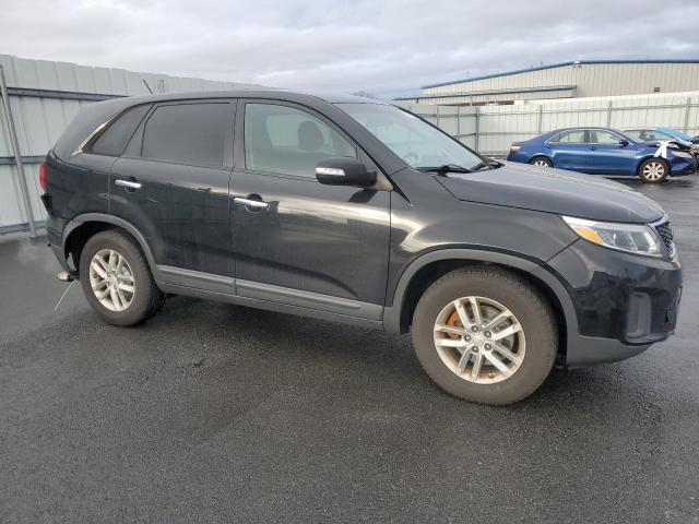 Photo 4 from auction – 2015 KIA SORENTO LX with VIN 5XYKT3A66FG608807