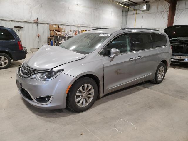 CHRYSLER PACIFICA T 2017 with VIN 2C4RC1BG1HR720424 - Photo from auction