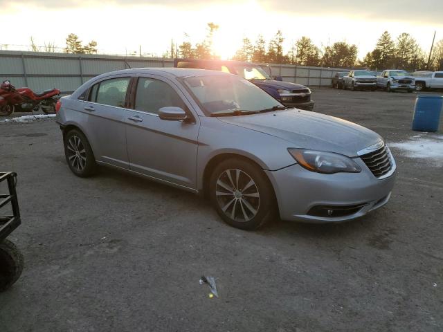 Photo 4 from auction – 2013 CHRYSLER 200 LIMITE with VIN 1C3CCBCG5DN600924