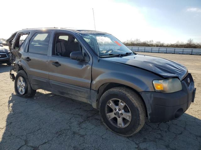 Photo 4 from auction – 2005 FORD ESCAPE XLT with VIN 1FMYU03145KA09304