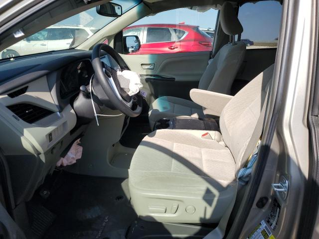 Photo 7 from auction – 2017 TOYOTA SIENNA LE with VIN 5TDKZ3DC4HS850632