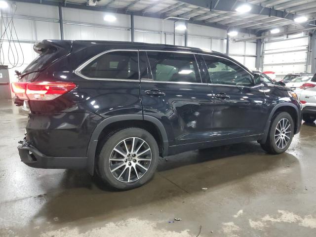 Photo 3 from auction – 2017 TOYOTA HIGHLANDER with VIN 5TDJZRFH2HS460880