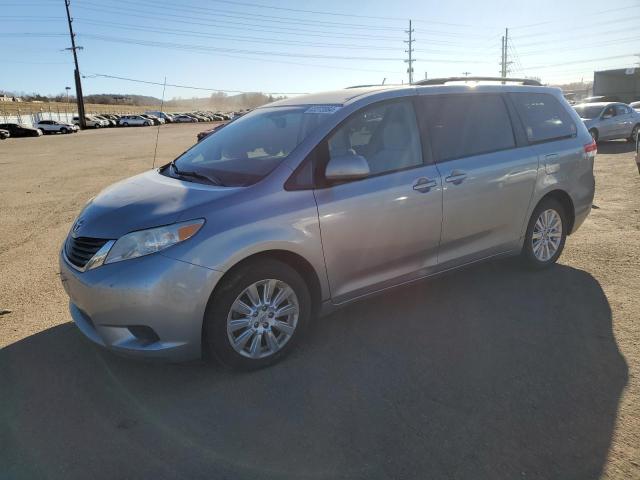 TOYOTA SIENNA LE 2011 with VIN 5TDJK3DC1BS028099 - Photo from auction