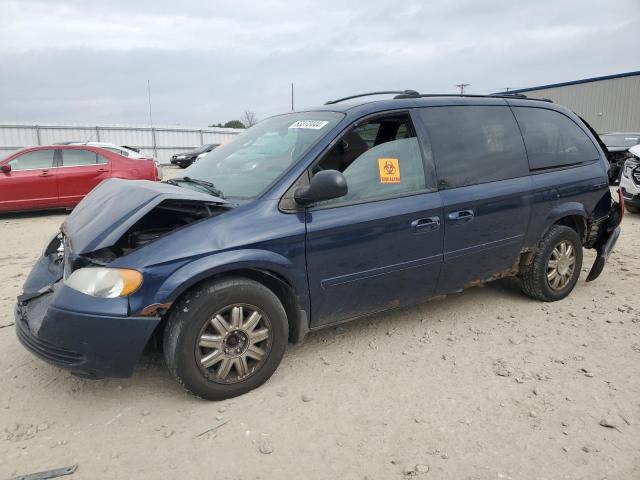Photo 1 from auction – 2004 CHRYSLER TOWN & COU with VIN 2C4GP44R14R553066