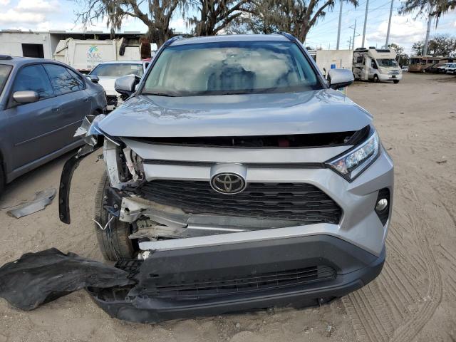 Photo 5 from auction – 2019 TOYOTA RAV4 XLE with VIN 2T3W1RFV4KW047741