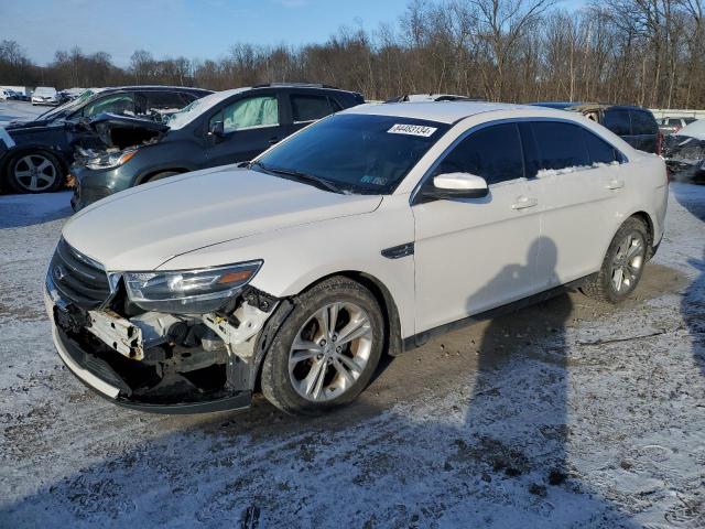 FORD TAURUS SEL 2015 с VIN 1FAHP2E83FG135486 - Фото с аукциона