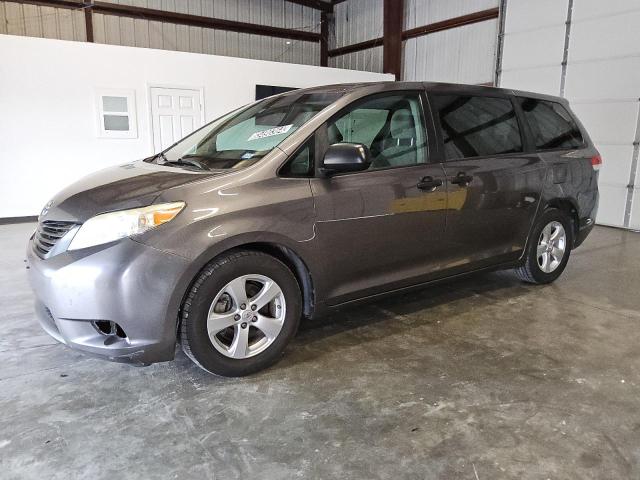 TOYOTA SIENNA 2011 with VIN 5TDZK3DC4BS095962 - Photo from auction