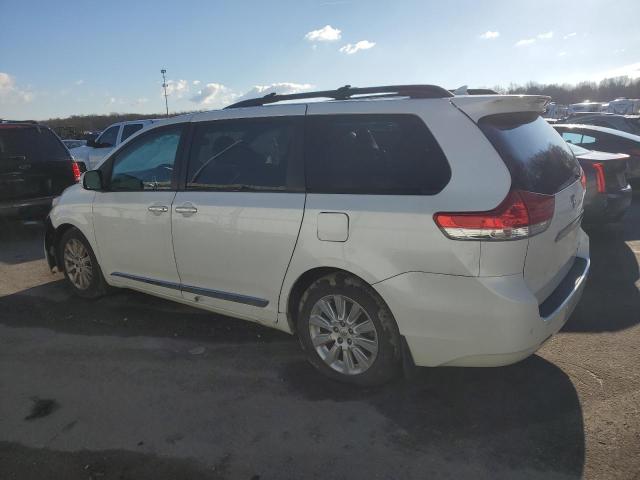 Photo 2 from auction – 2013 TOYOTA SIENNA XLE with VIN 5TDDK3DC9DS054515