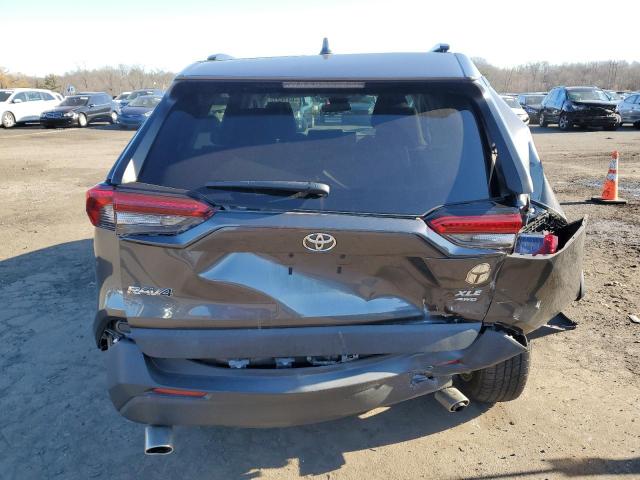 Photo 6 from auction – 2019 TOYOTA RAV4 XLE with VIN 2T3P1RFV0KC023975