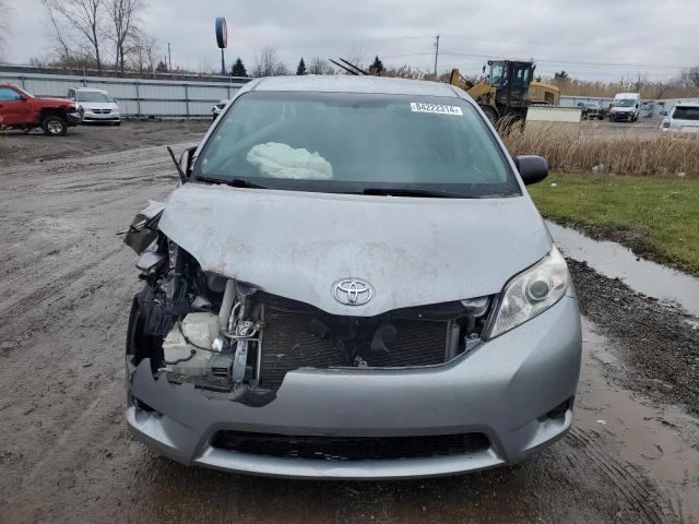 Photo 5 from auction – 2017 TOYOTA SIENNA with VIN 5TDZZ3DC7HS879136