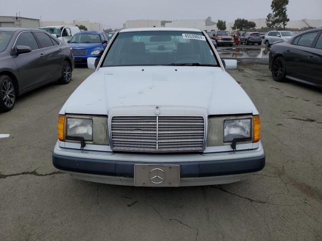 Photo 5 from auction – 1992 MERCEDES-BENZ 300 E with VIN WDBEA30E2NB677917
