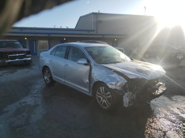 Photo 4 from auction – 2007 VOLKSWAGEN JETTA WOLF with VIN 3VWEF81KX7M076252