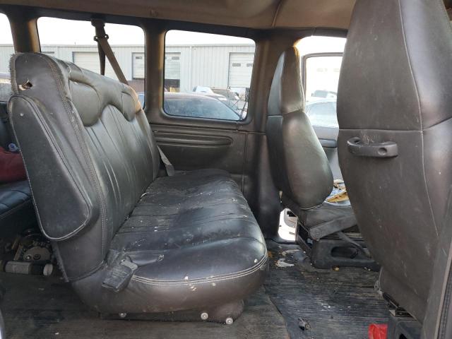 Photo 11 from auction – 2001 CHEVROLET EXPRESS G3 with VIN 1GAHG39RX11106199