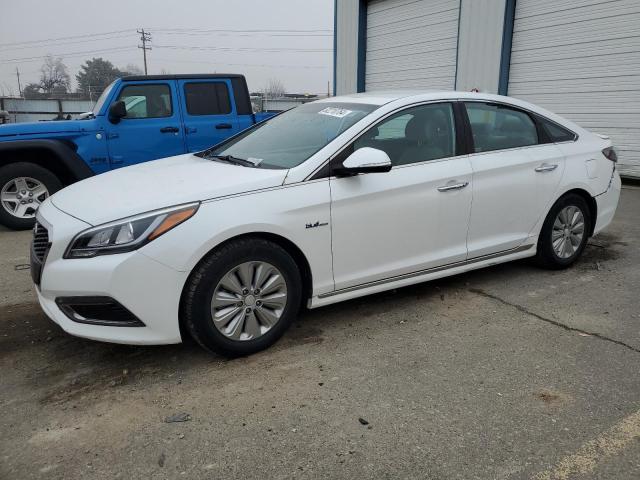 HYUNDAI SONATA HYB 2016 with VIN KMHE24L16GA013430 - Photo from auction