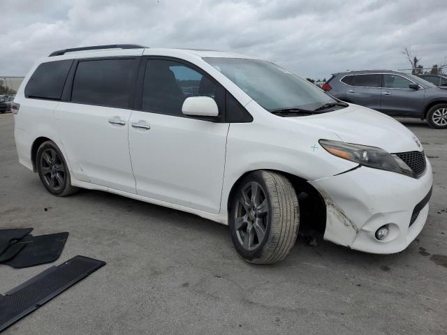 Photo 4 from auction – 2017 TOYOTA SIENNA SE with VIN 5TDXZ3DC8HS866399