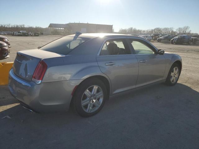 Photo 3 from auction – 2015 CHRYSLER 300 LIMITE with VIN 2C3CCARGXFH757233