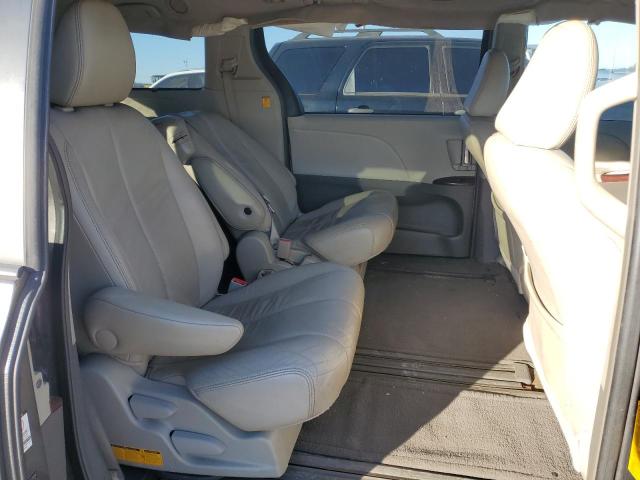 Photo 11 from auction – 2011 TOYOTA SIENNA XLE with VIN 5TDYK3DC4BS110066