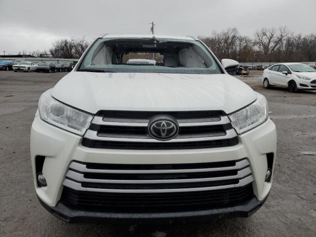 Photo 5 from auction – 2018 TOYOTA HIGHLANDER with VIN 5TDKZRFH9JS281293