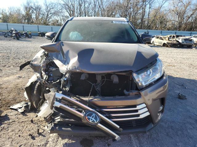 Photo 5 from auction – 2017 TOYOTA HIGHLANDER with VIN 5TDJZRFH0HS439705