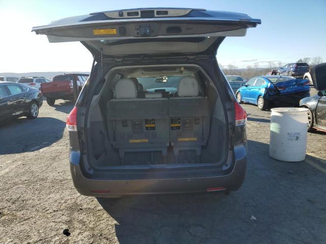 Photo 6 from auction – 2011 TOYOTA SIENNA XLE with VIN 5TDYK3DCXBS168120