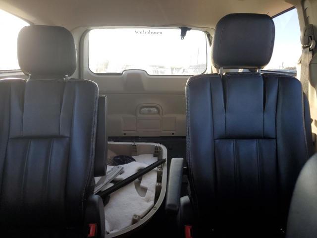 Photo 10 from auction – 2015 CHRYSLER TOWN & COU with VIN 2C4RC1BG2FR551981