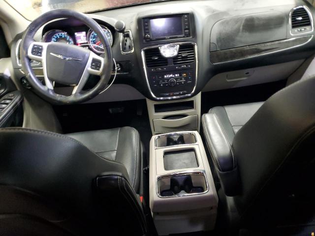 Photo 8 from auction – 2016 CHRYSLER TOWN & COU with VIN 2C4RC1CGXGR190905