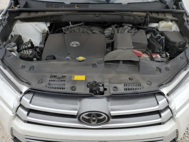 Photo 12 from auction – 2017 TOYOTA HIGHLANDER with VIN 5TDBZRFH4HS364608