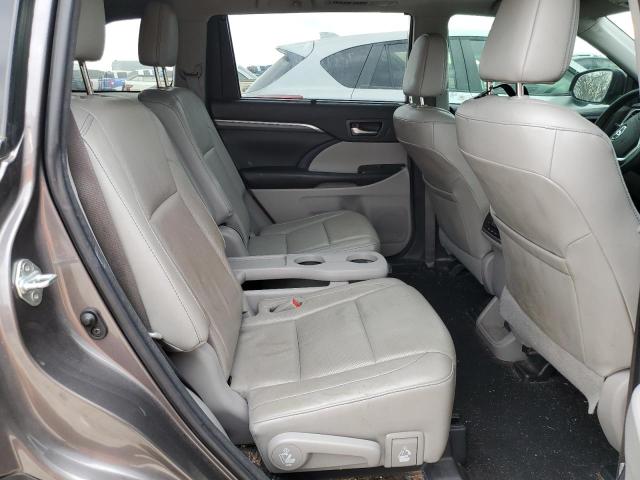 Photo 11 from auction – 2018 TOYOTA HIGHLANDER with VIN 5TDYZRFH5JS274786