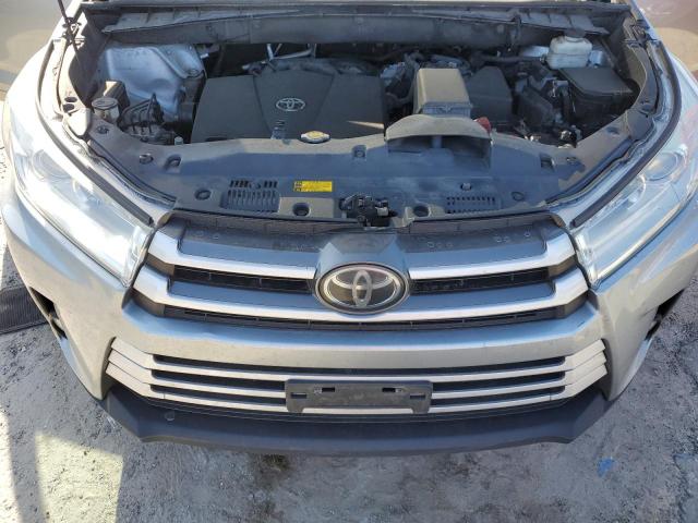 Photo 12 from auction – 2017 TOYOTA HIGHLANDER with VIN 5TDJZRFH5HS366475