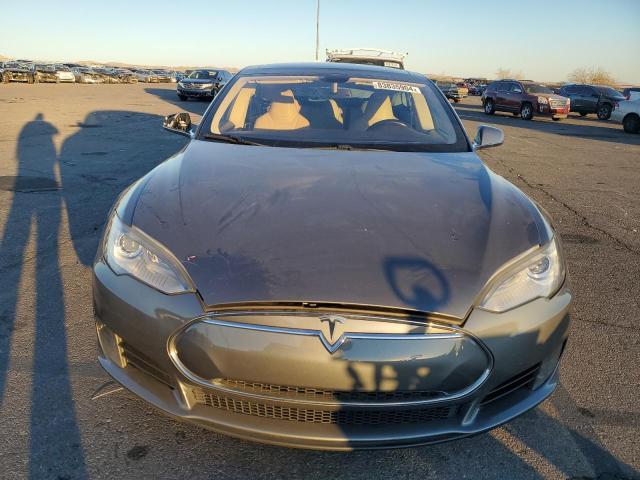 Photo 5 from auction – 2013 TESLA MODEL S with VIN 5YJSA1AG6DFP08770