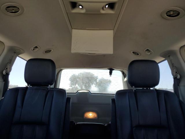 Photo 10 from auction – 2014 CHRYSLER TOWN & COU with VIN 2C4RC1BG2ER207114
