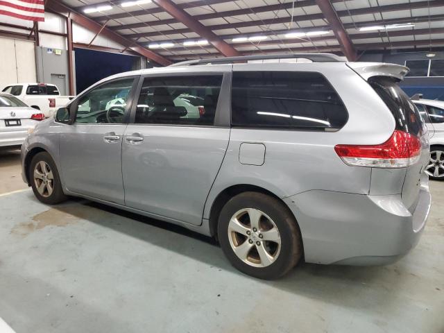Photo 2 from auction – 2013 TOYOTA SIENNA LE with VIN 5TDKK3DC9DS303242