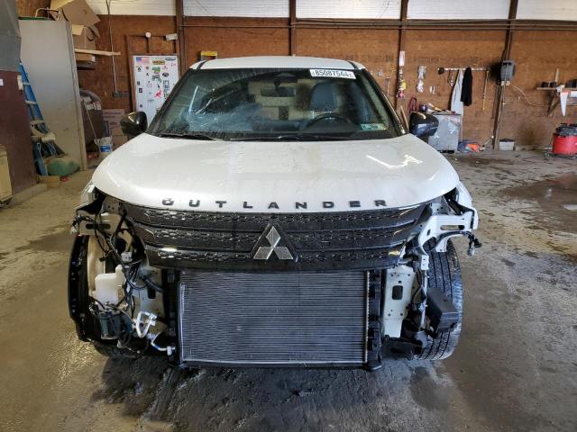 Photo 5 from auction – 2024 MITSUBISHI OUTLANDER with VIN JA4J4VA84RZ015601