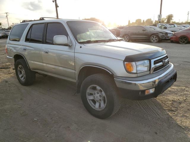 Photo 4 from auction – 1999 TOYOTA 4RUNNER SR with VIN JT3GN86R3X0127800