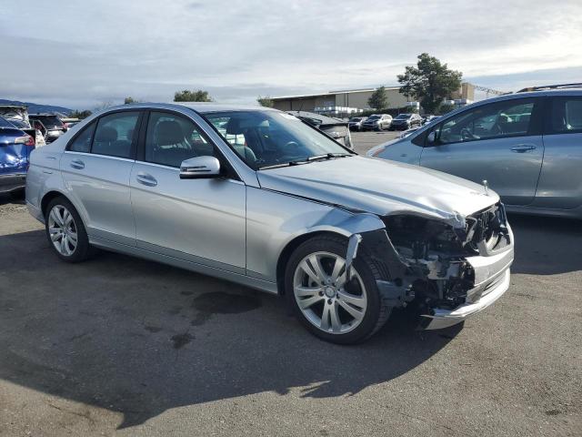 Photo 4 from auction – 2011 MERCEDES-BENZ C 300 with VIN WDDGF5EB3BR158874