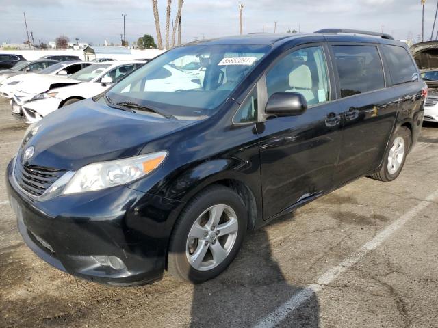 TOYOTA SIENNA LE 2015 with VIN 5TDKK3DCXFS688085 - Photo from auction