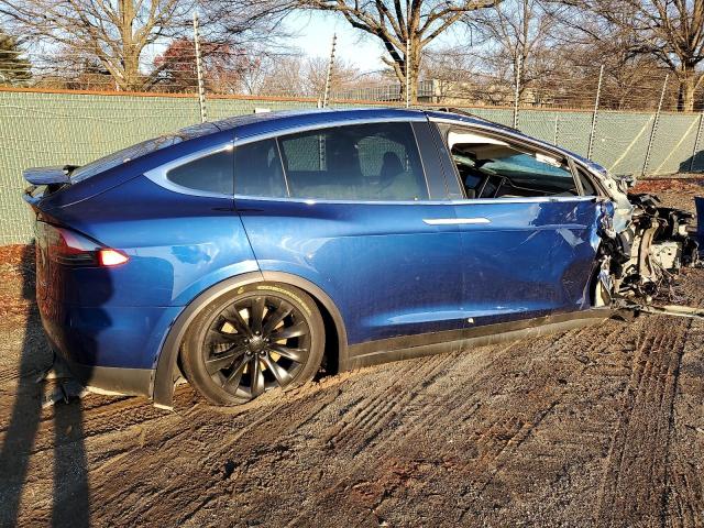 Photo 3 from auction – 2017 TESLA MODEL X with VIN 5YJXCDE23HF061010
