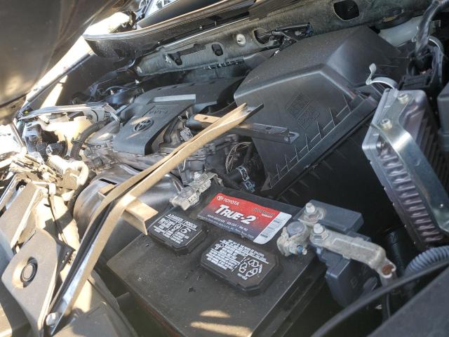 Photo 12 from auction – 2018 TOYOTA RAV4 with VIN JTMZFREV7JJ168955