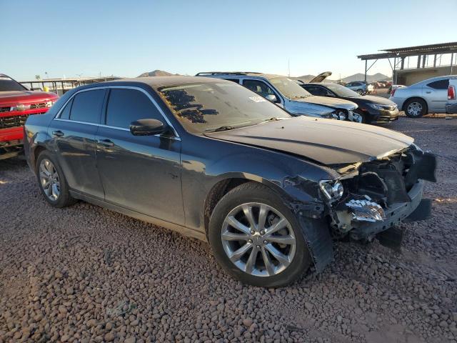 Photo 4 from auction – 2017 CHRYSLER 300 LIMITE with VIN 2C3CCARG9HH586025